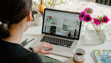 a-woman-on-a-office-system a-woman-on-a-office-system